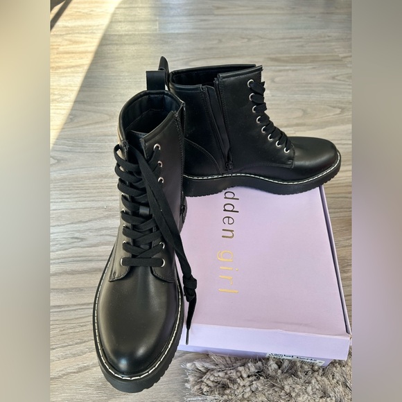 ✨NEW Madden Girl Kurrt Black Pari Combat Boots 8.5 - Picture 2 of 5
